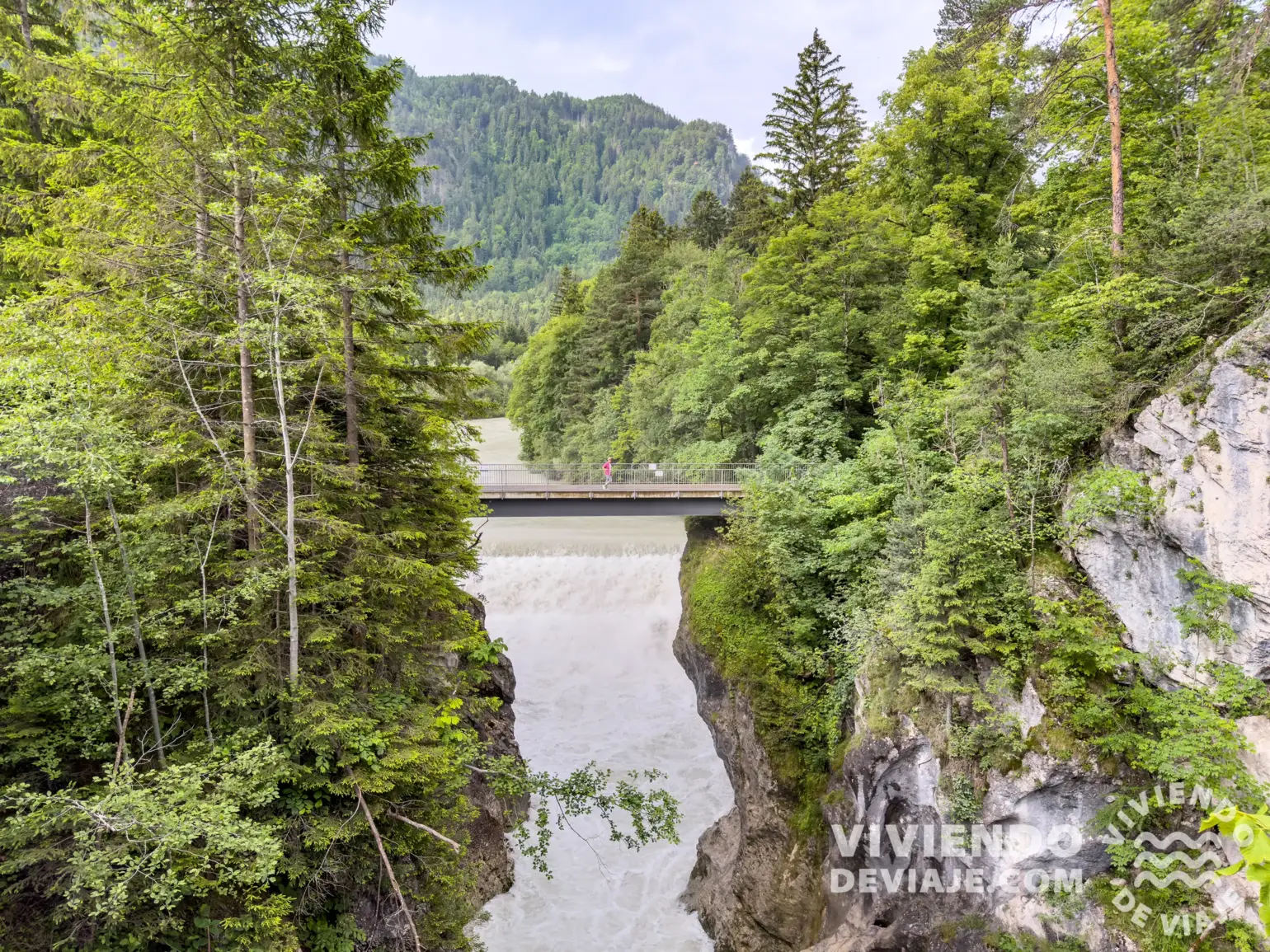 Cascada Lechfall y su puente colgante | Ruta Romántica de Alemania